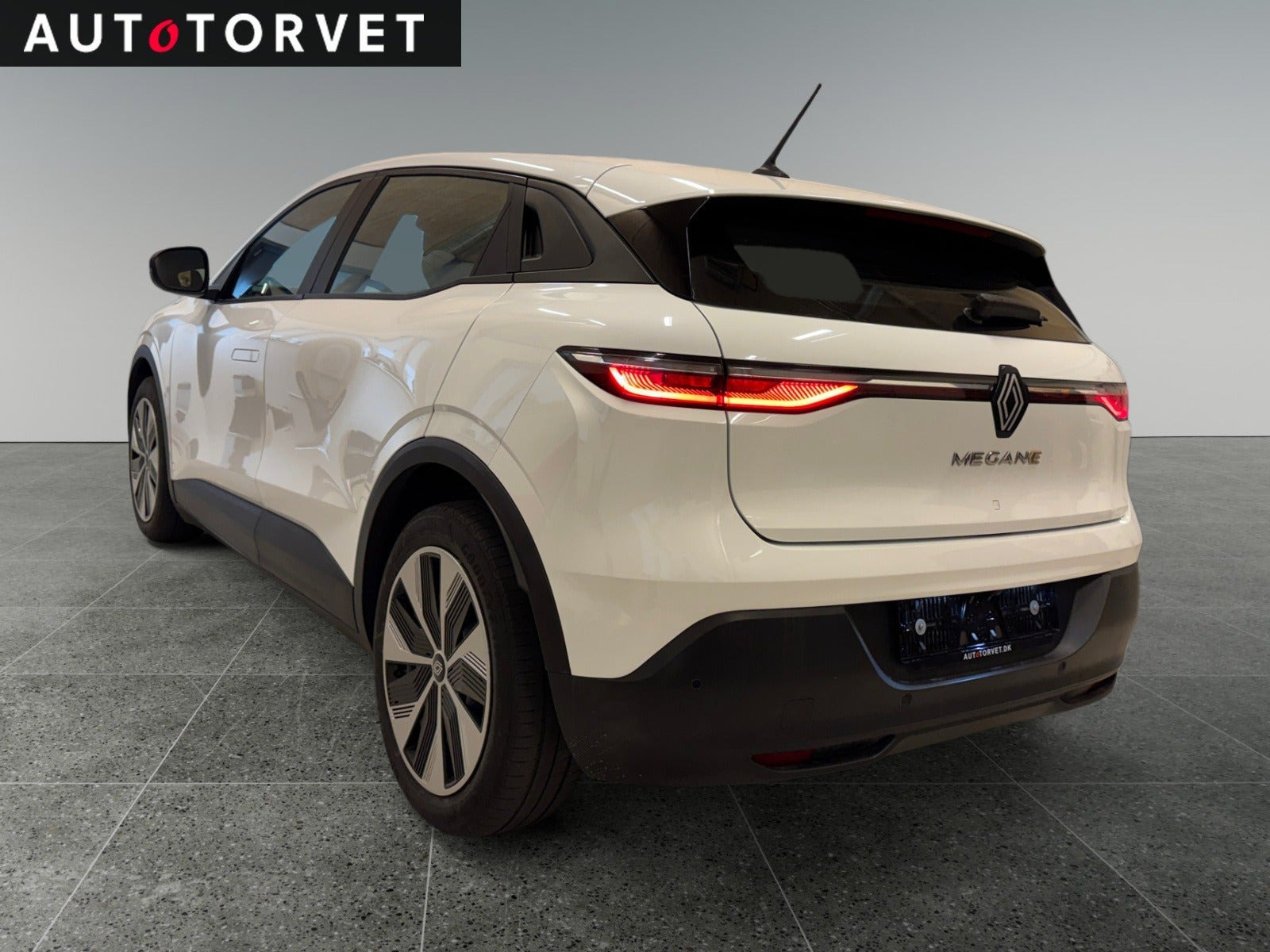 Hvid Renault Megane E-Tech fra 2022