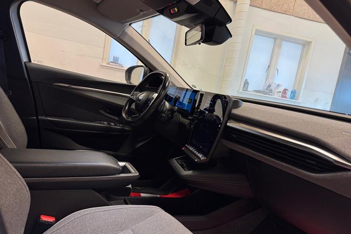 Hvid Renault Megane E-Tech fra 2022