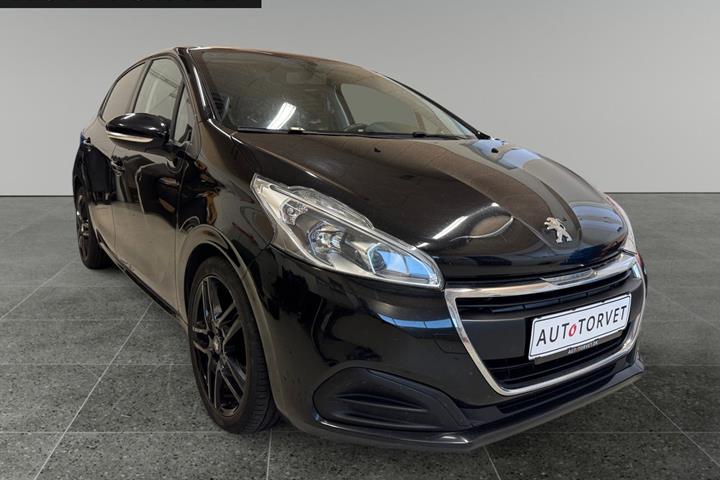 Sort Peugeot 208 fra 2017
