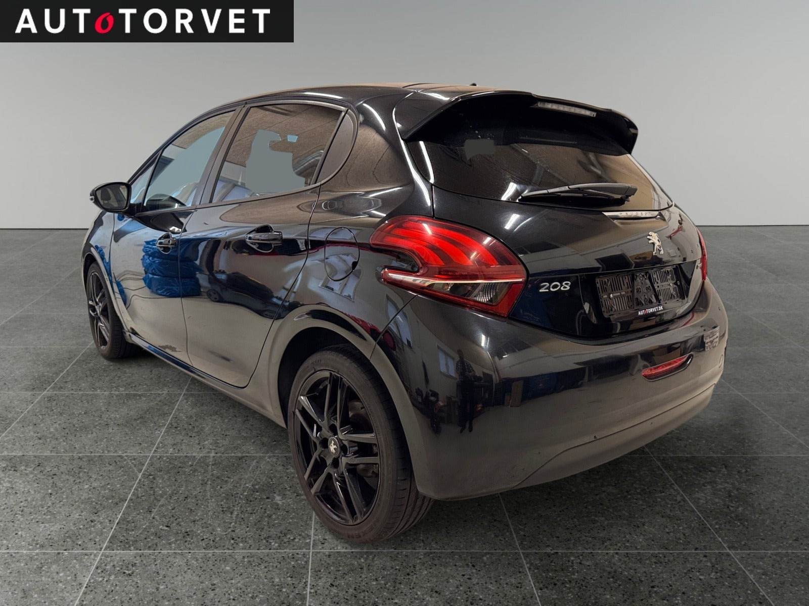 Sort Peugeot 208 fra 2017