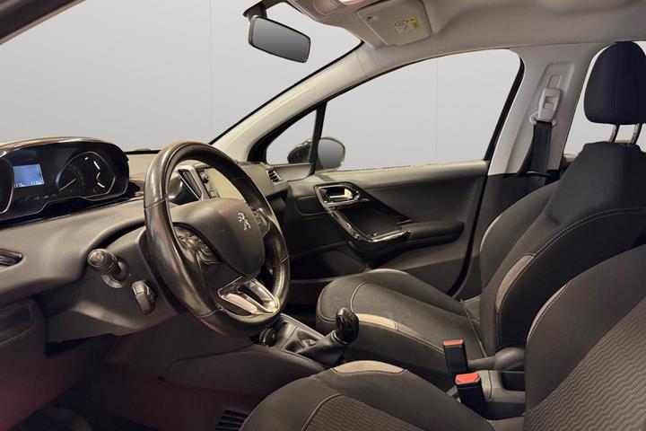 Sort Peugeot 208 fra 2017