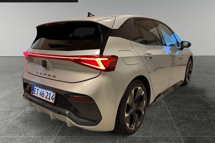 Sølv Cupra Born fra 2022