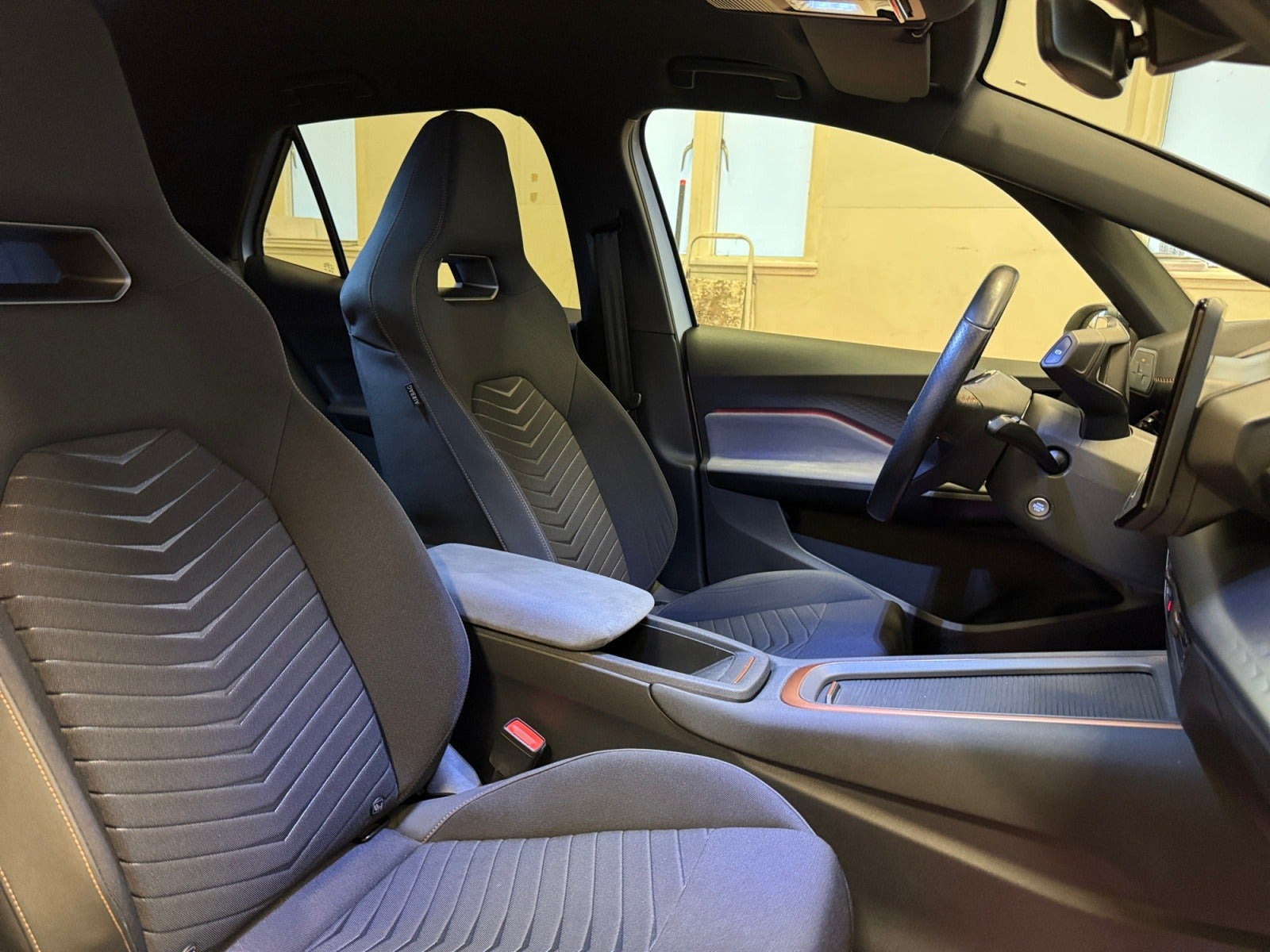 Sølv Cupra Born fra 2022