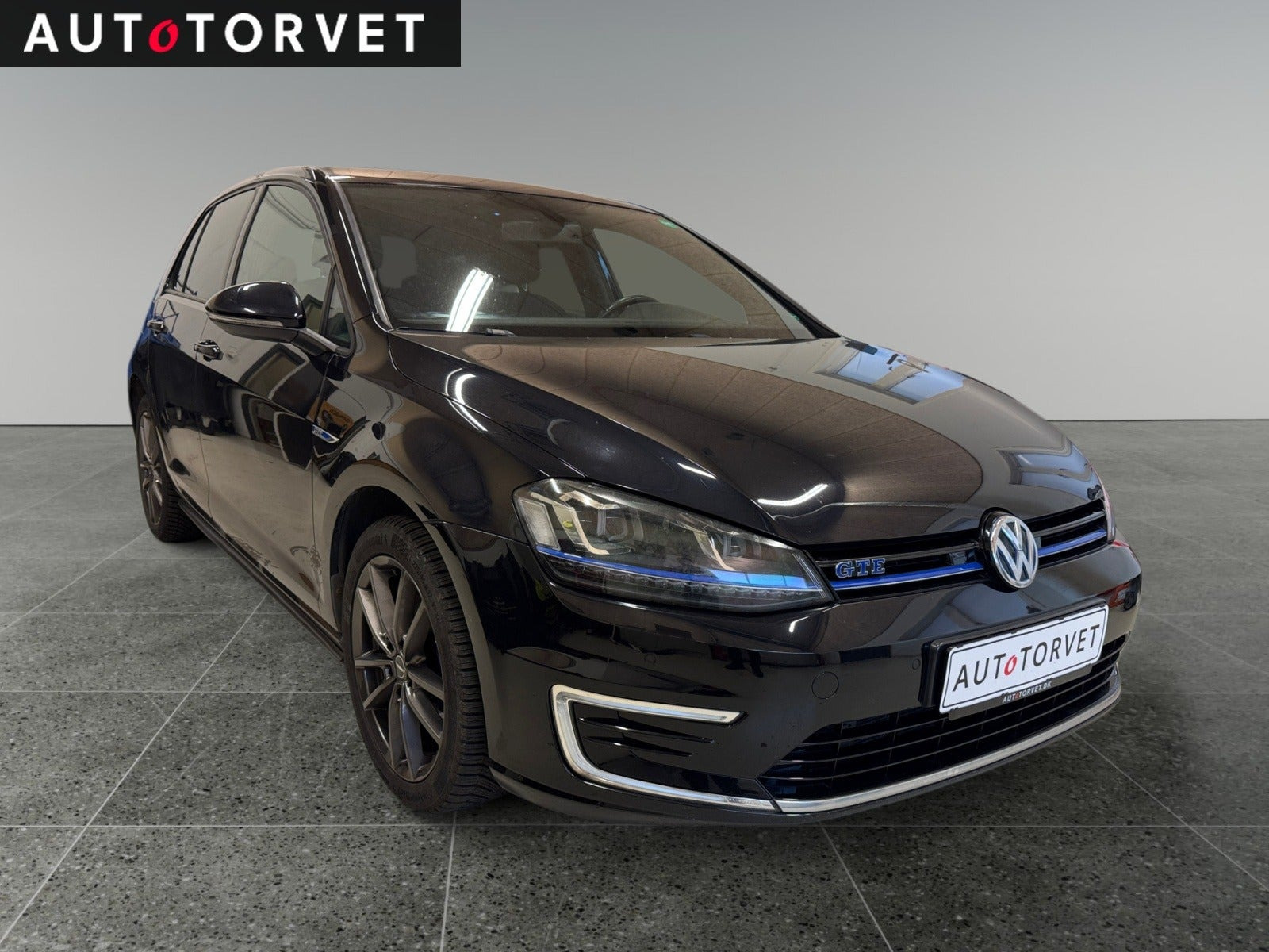 Sort VW Golf VII fra 2015
