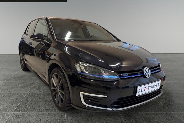 Sort VW Golf VII fra 2015