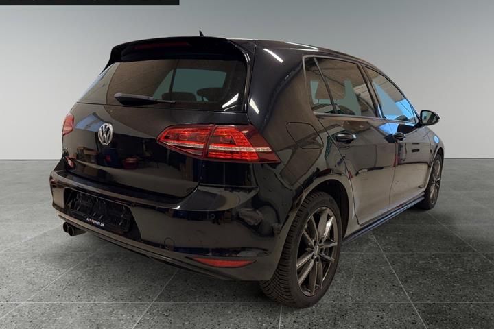 Sort VW Golf VII fra 2015