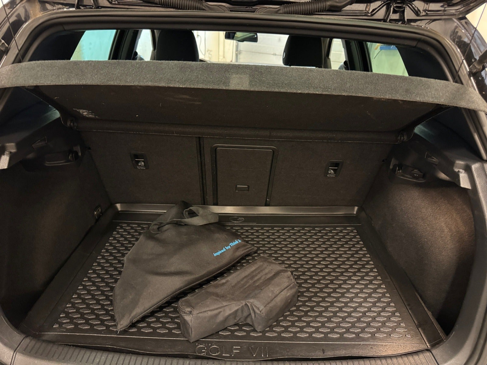 Sort VW Golf VII fra 2015