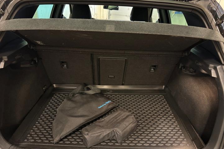 Sort VW Golf VII fra 2015