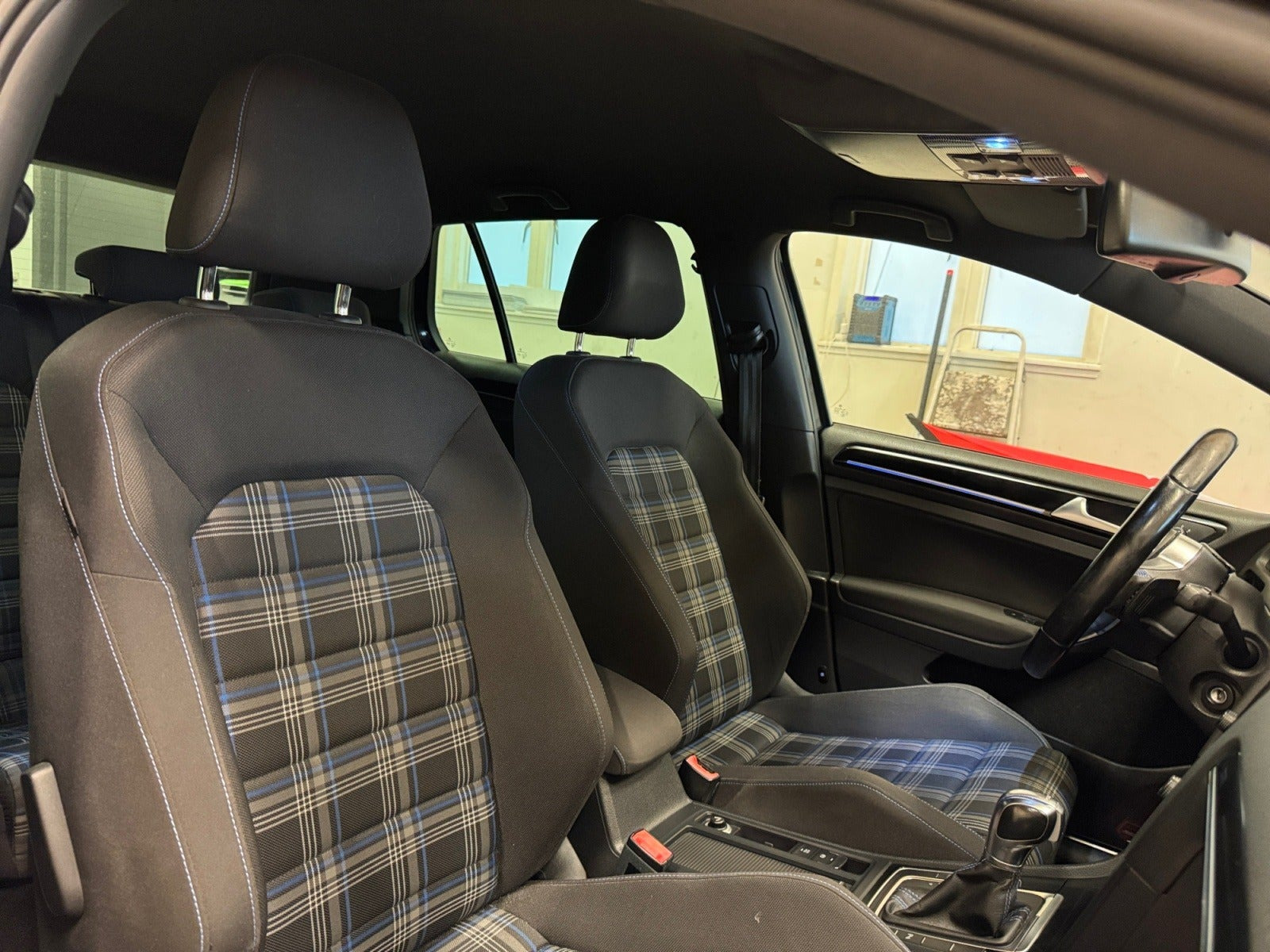 Sort VW Golf VII fra 2015