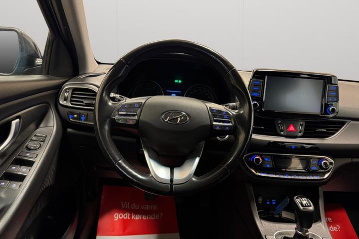 Blå Hyundai i30 fra 2019