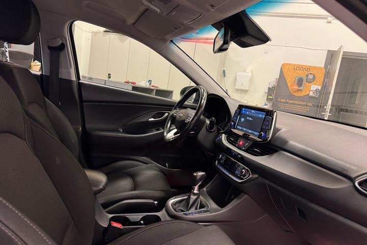 Blå Hyundai i30 fra 2019