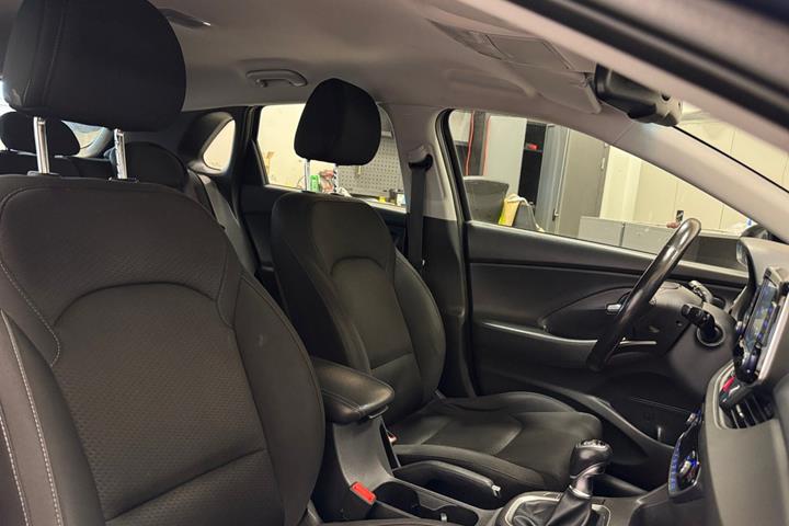 Blå Hyundai i30 fra 2019