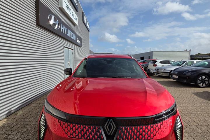 Grå Renault Scenic E-Tech fra 2025