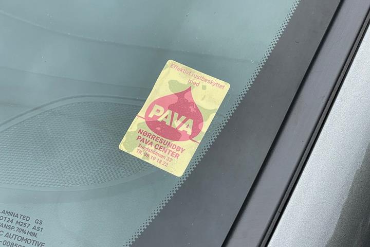 Grå Opel Astra fra 2019