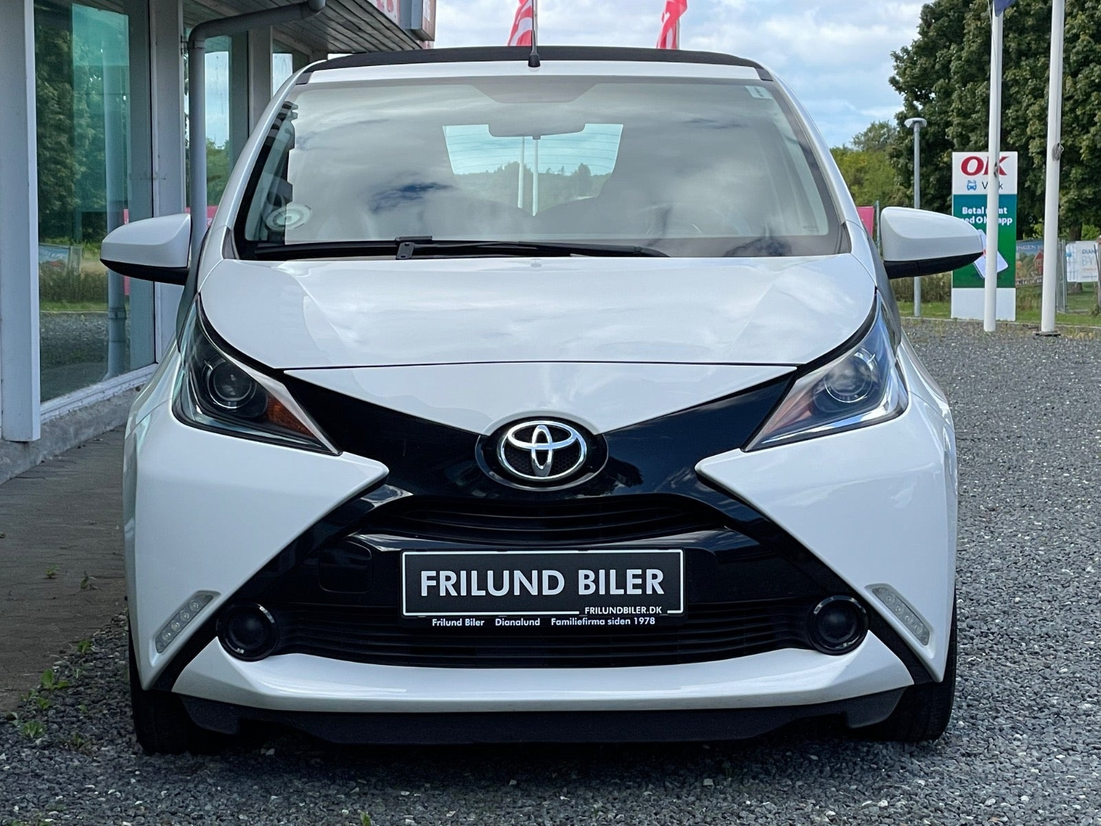 Hvid Toyota Aygo fra 2015
