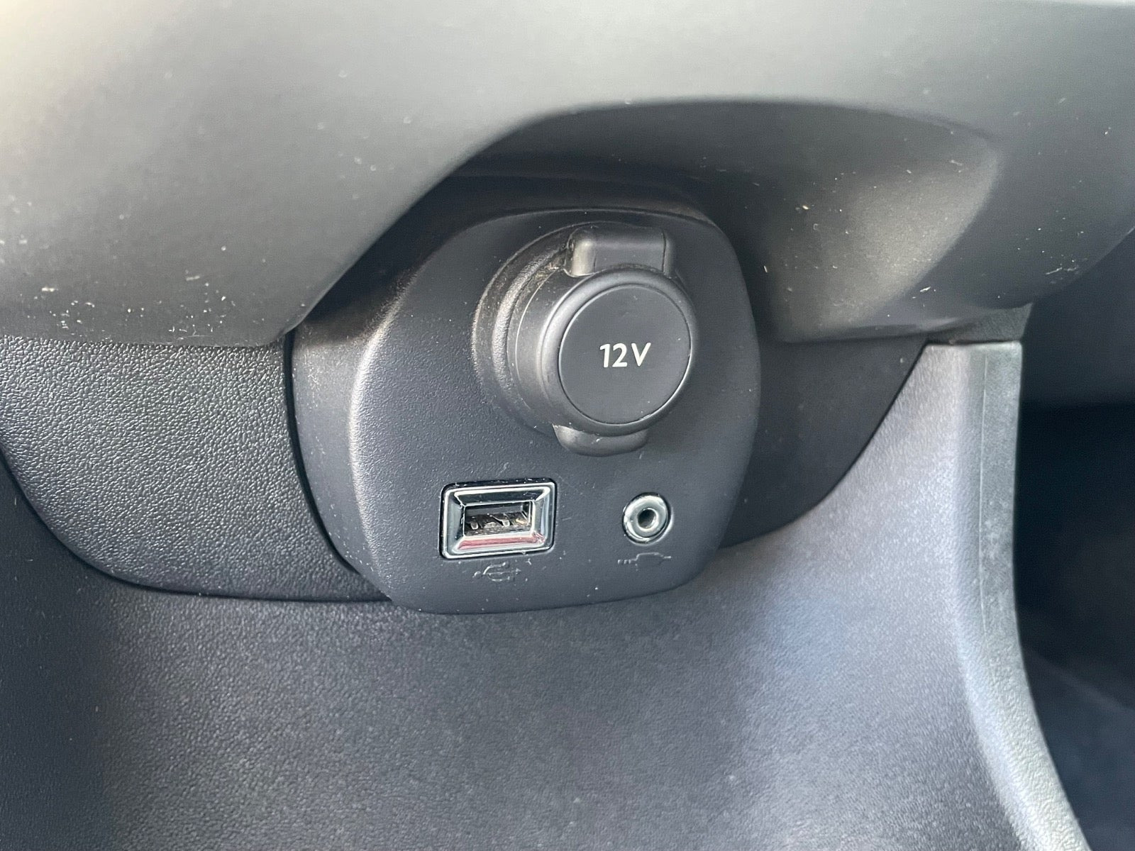 Hvid Toyota Aygo fra 2015