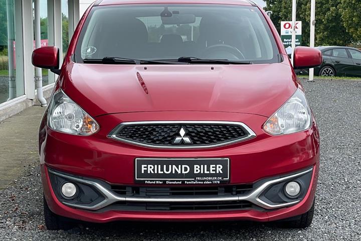 Rød Mitsubishi Space Star fra 2016