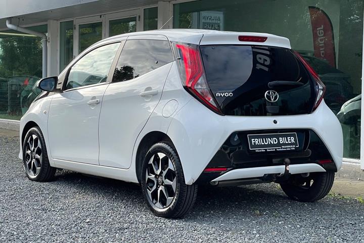 Hvid Toyota Aygo fra 2020