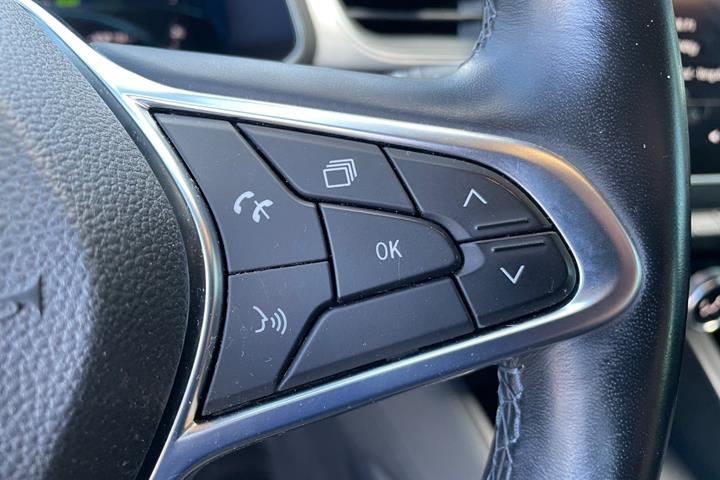 Blå Renault Captur fra 2020