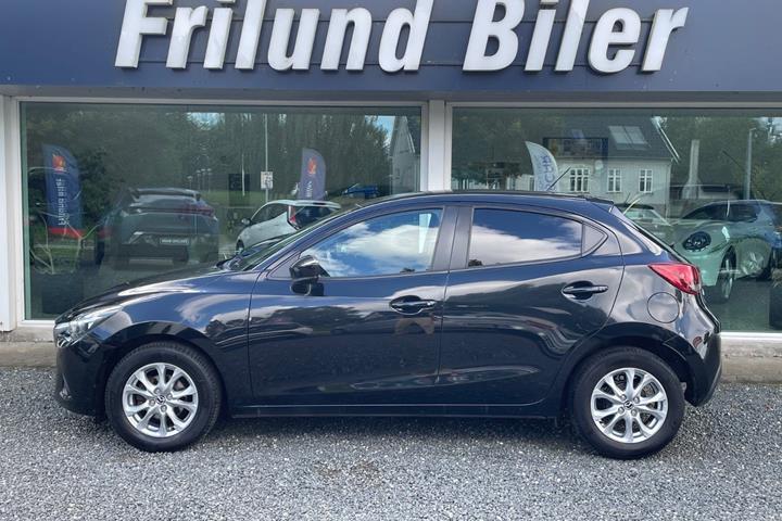 Sort Mazda 2 fra 2018