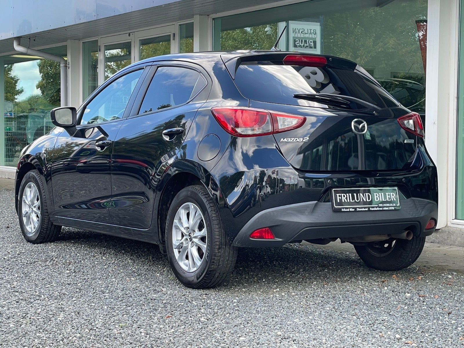 Sort Mazda 2 fra 2018