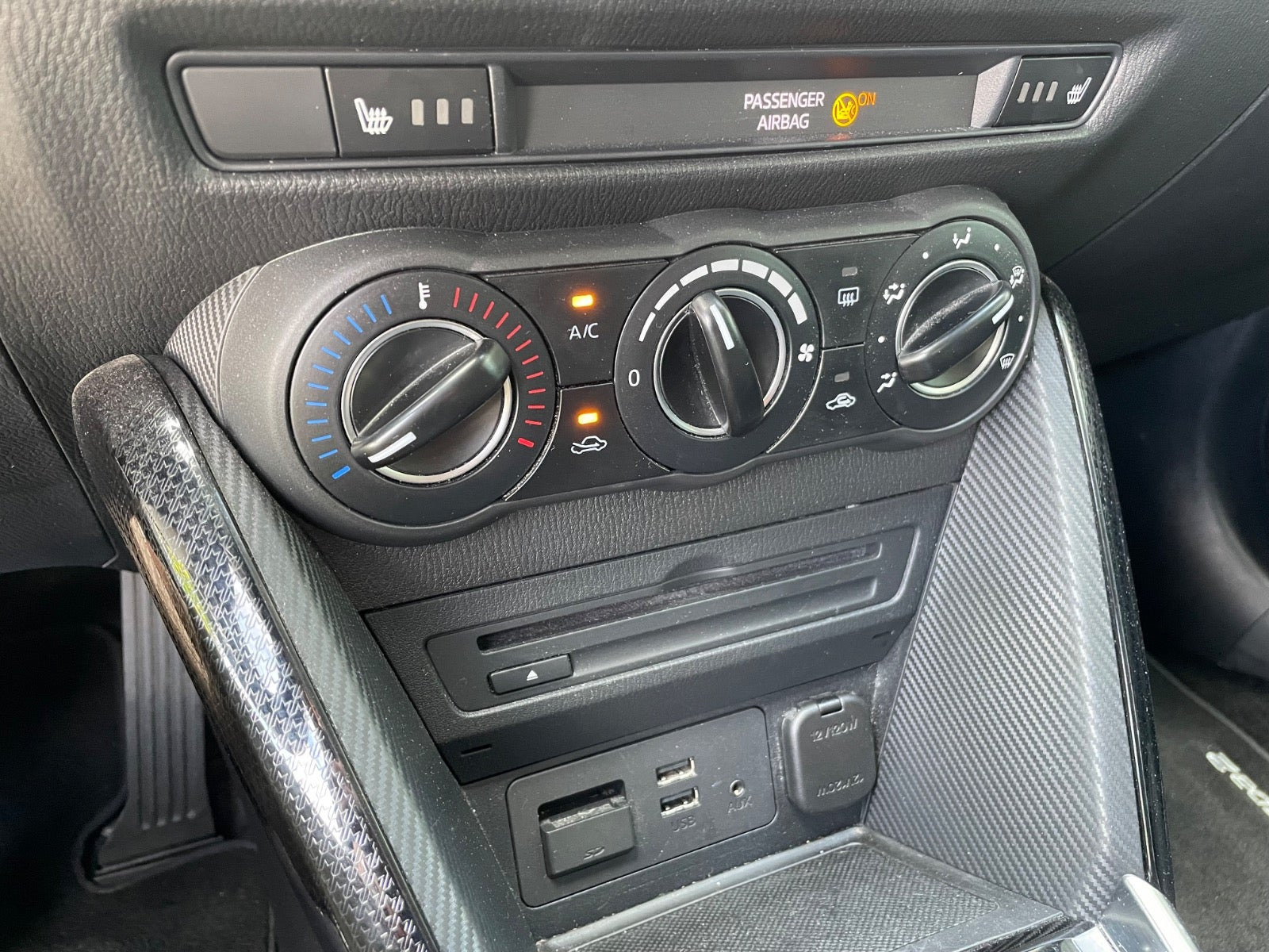 Sort Mazda 2 fra 2018