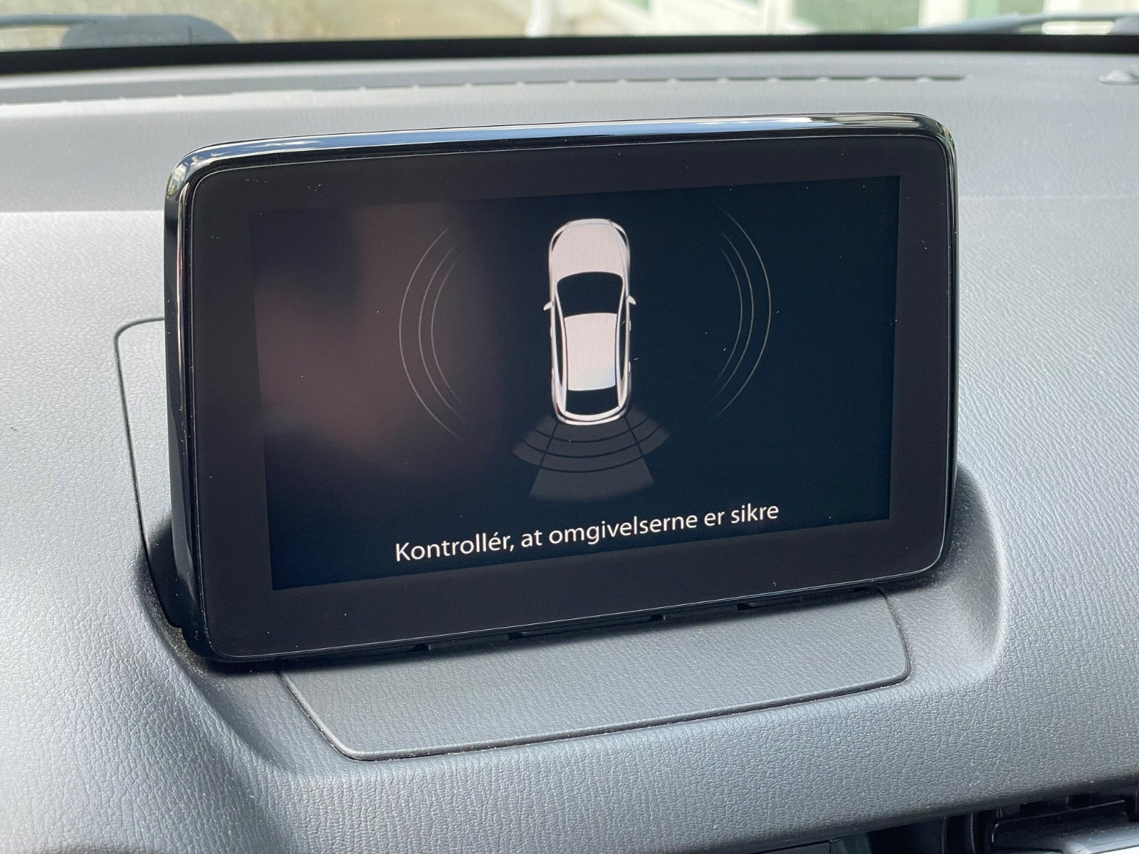 Sort Mazda 2 fra 2018