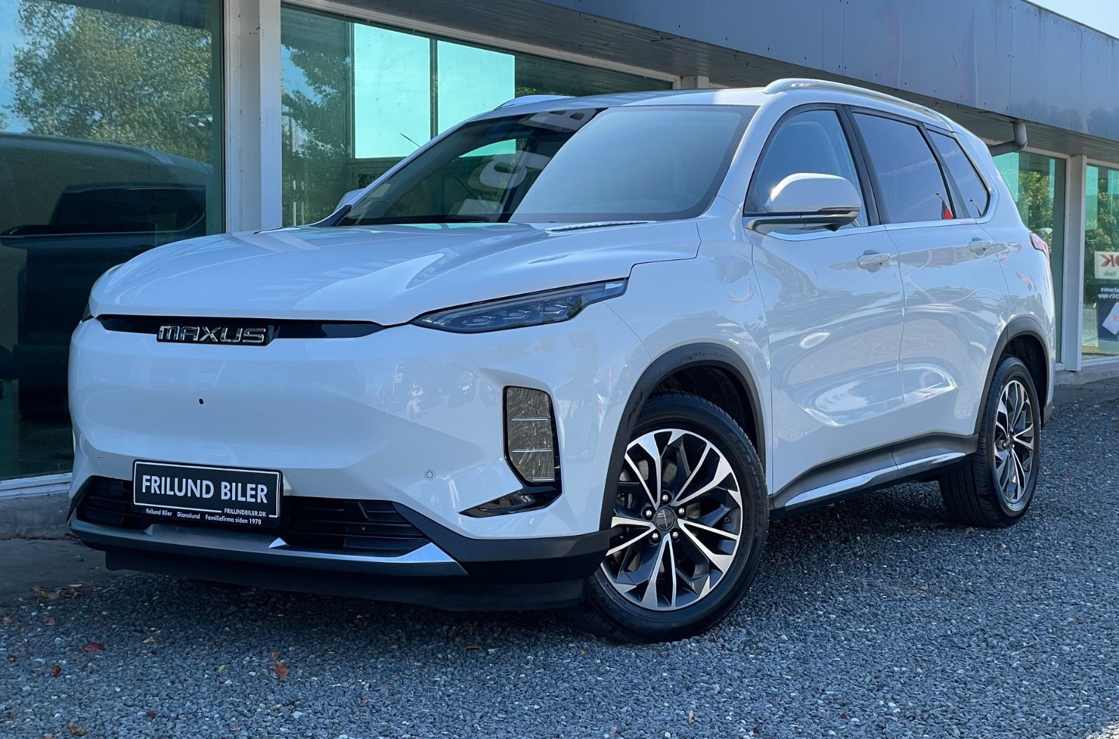 Maxus Euniq6
