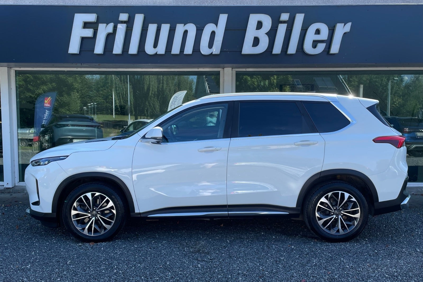 Hvid Maxus Euniq6 fra 2022