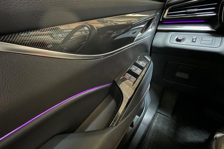 Hvid Maxus Euniq6 fra 2022