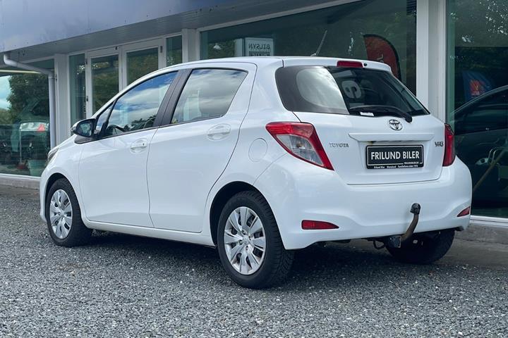 undefined Toyota Yaris fra 2011