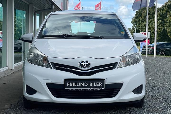 undefined Toyota Yaris fra 2011