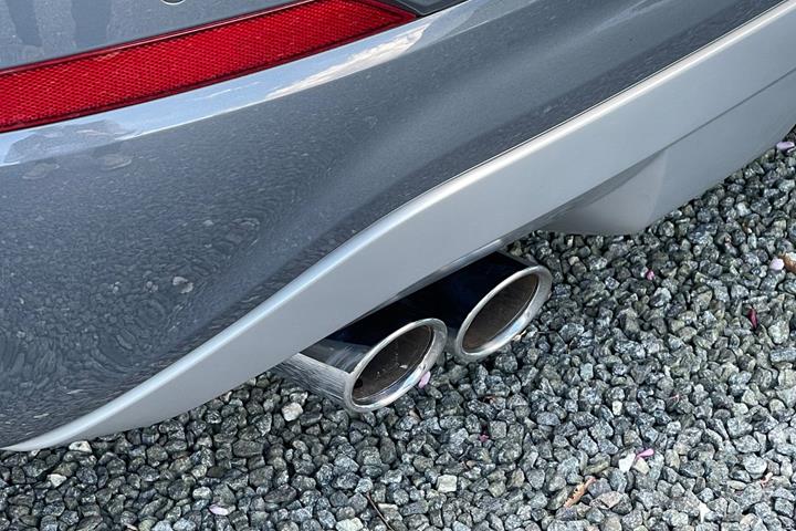 Grå Audi Q2 fra 2020