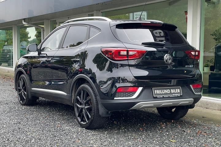 Sort MG ZS fra 2020