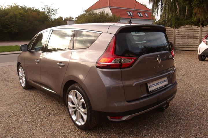 Grå Renault Grand Scenic IV fra 2018