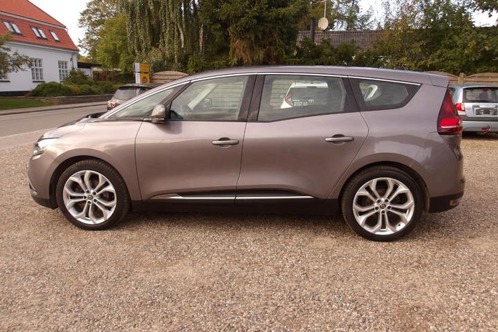 Grå Renault Grand Scenic IV fra 2018