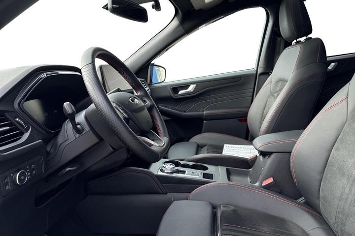 Hvid Ford Kuga fra 2024