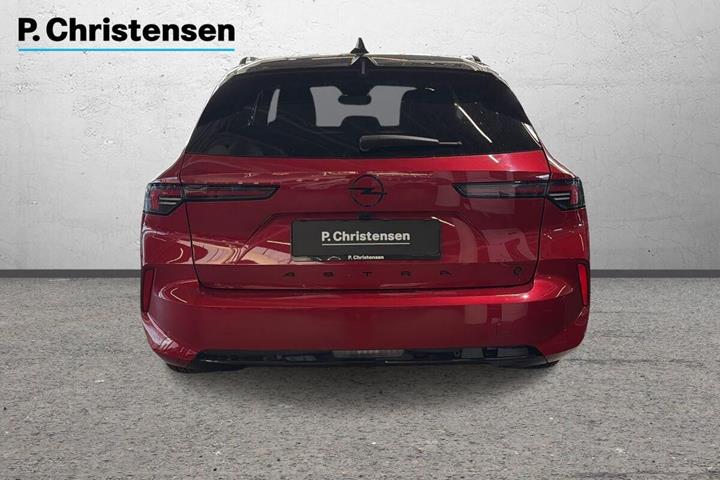 Rød Opel Astra-e fra 2024