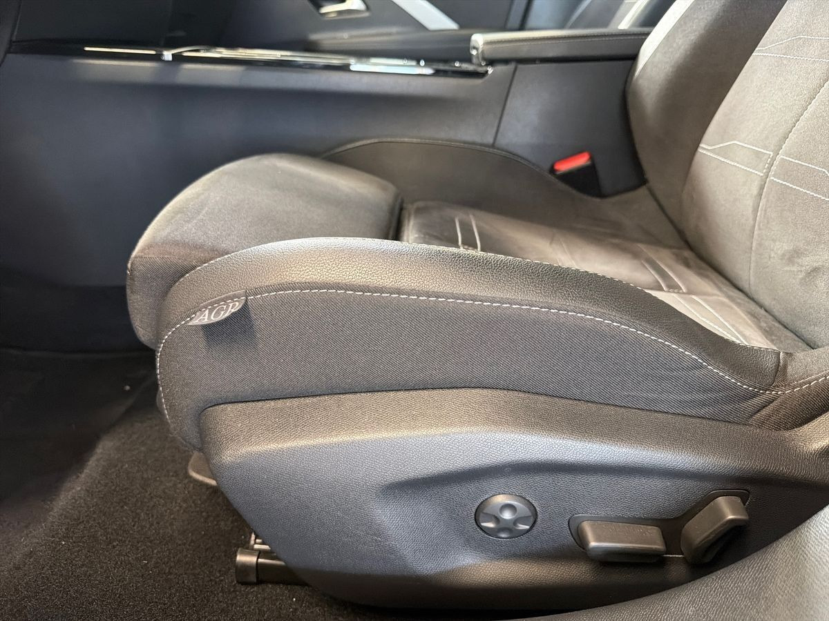 Rød Opel Astra-e fra 2024