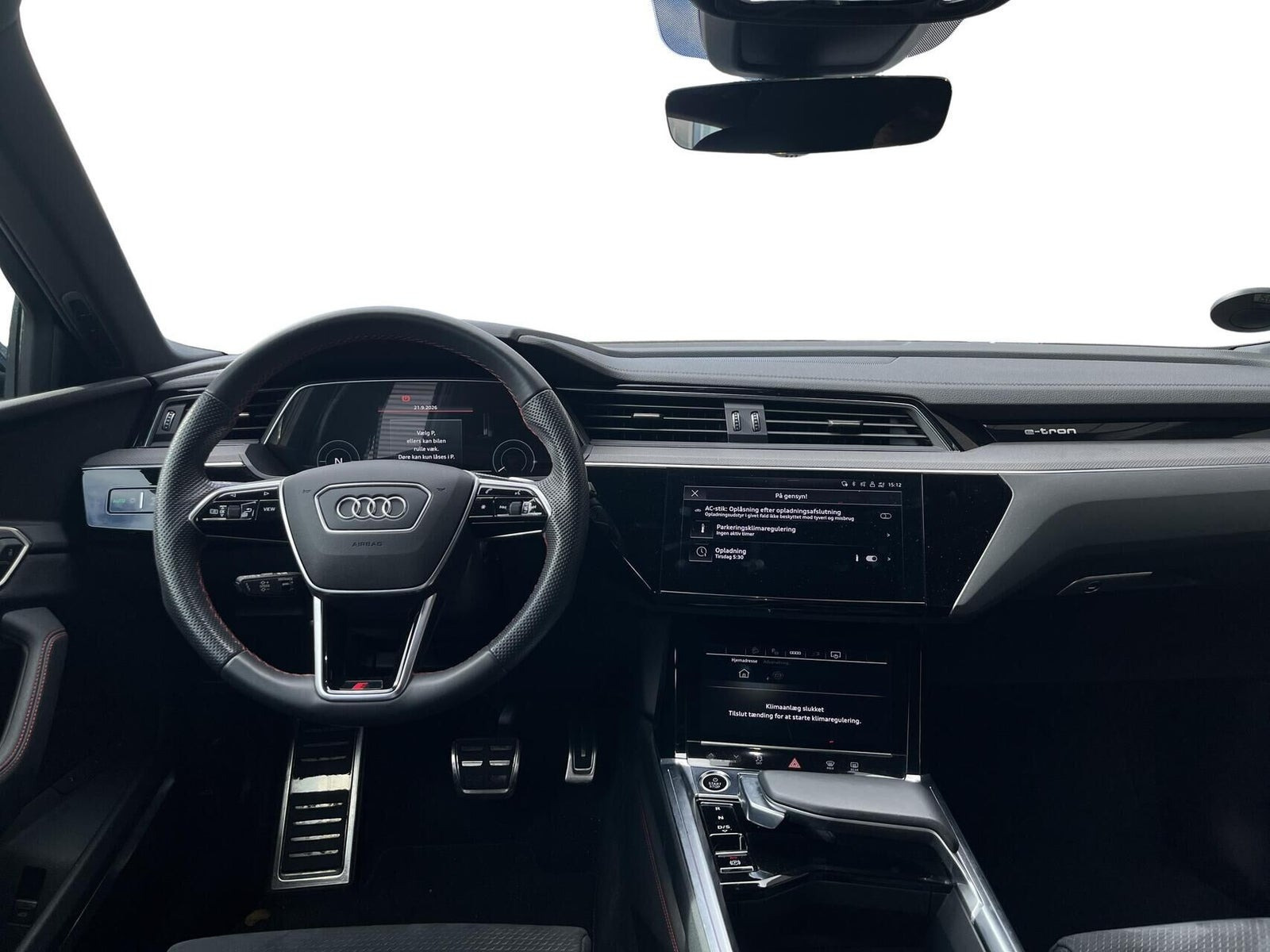 Grøn Audi Q8 e-tron fra 2024