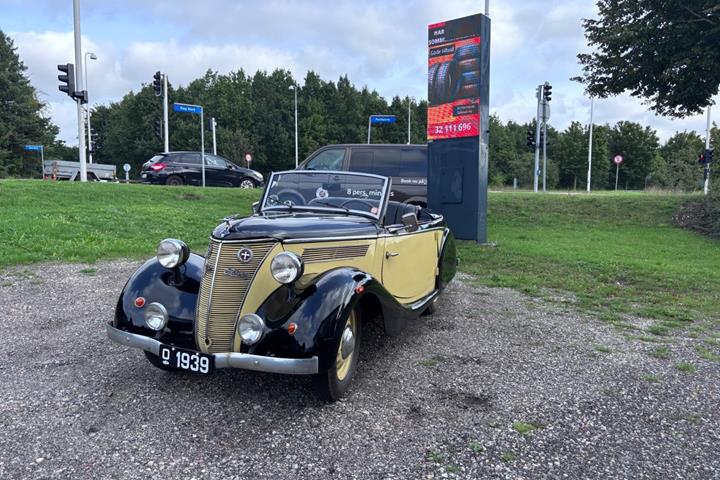 Sort Ford Eifel fra 1939