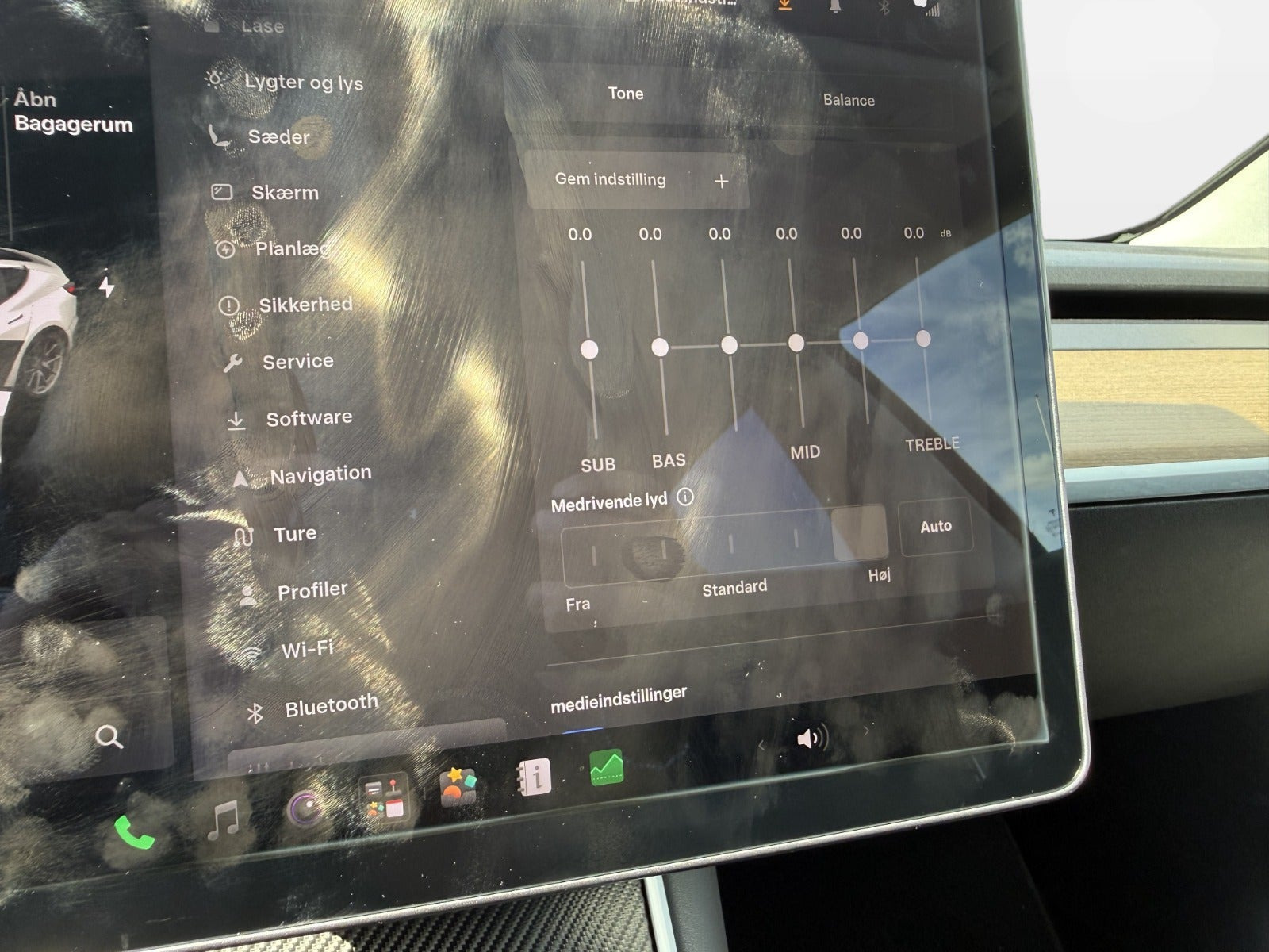 Hvid Tesla Model 3 fra 2019