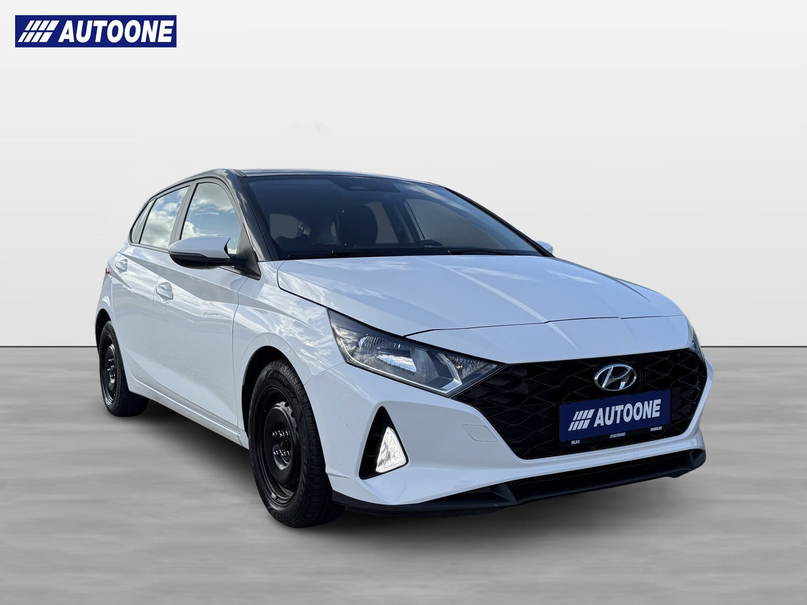 Hvid Hyundai i20 fra 2021