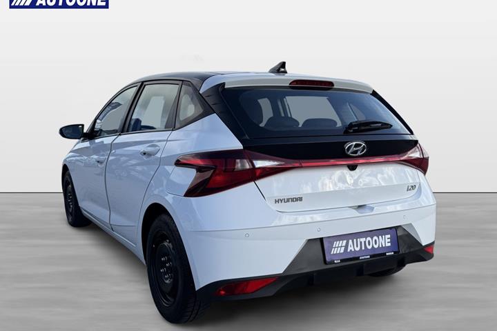 Hvid Hyundai i20 fra 2021