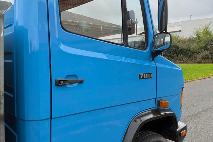 undefined Mercedes 817 fra 1987 set udefra