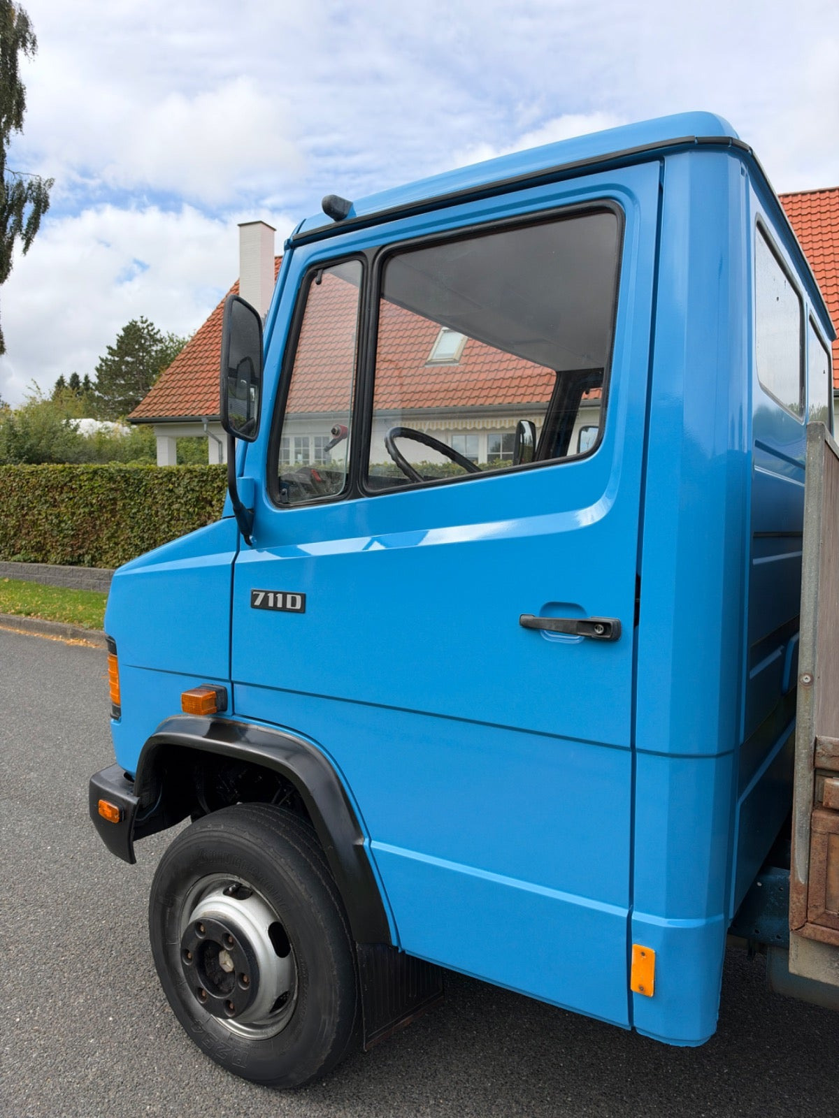 undefined Mercedes 817 fra 1987 set udefra