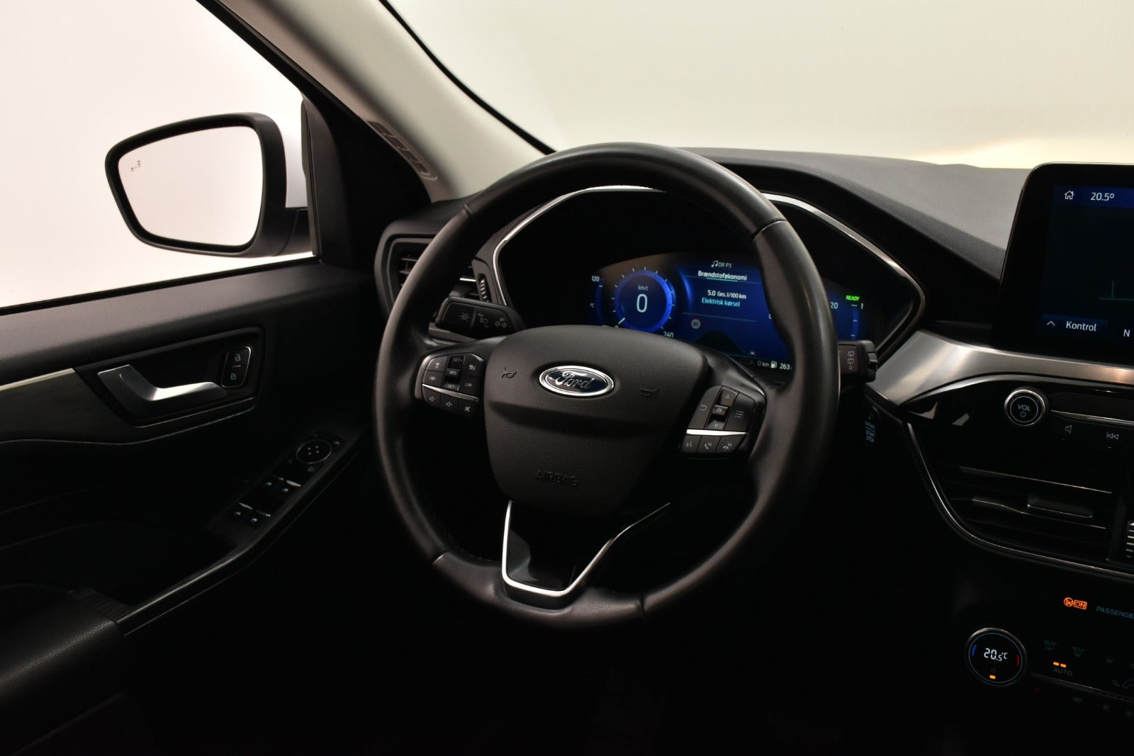 Hvid Ford Kuga fra 2022