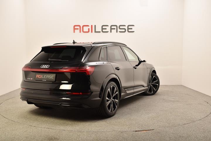 Sort Audi e-tron S fra 2022