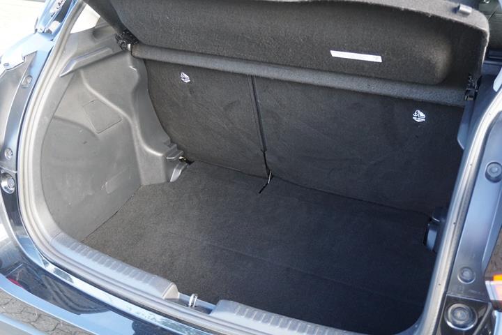 Sort Toyota Yaris fra 2021