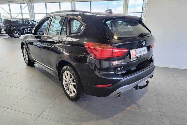 Sort BMW X1 fra 2019